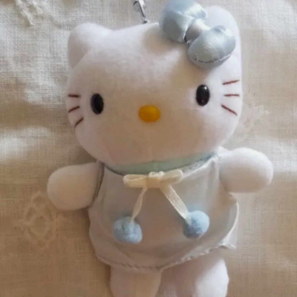 VINTAGE 1998 SANRIO HELLO KITTY ANGEL PLUSH KEYCHAIN RETRACTS VERY RARE!!!